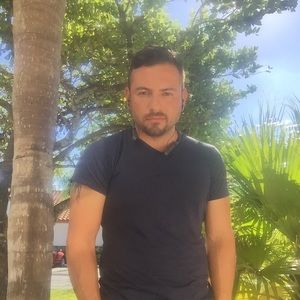 Meet your Posher, Adan